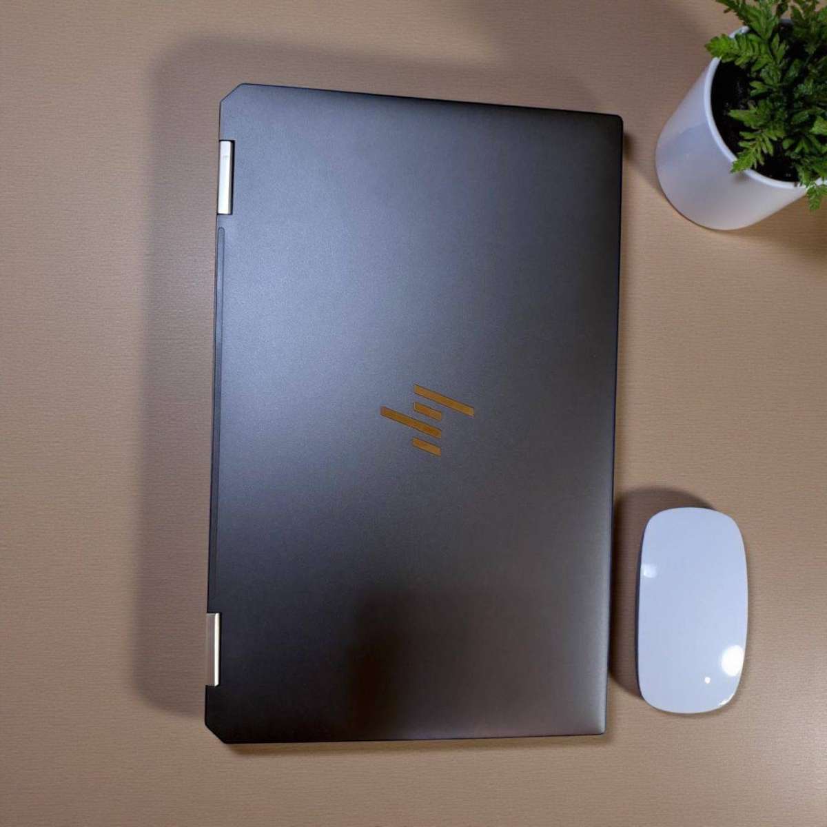 HP Spectre x360-13.3" 4K OLED Touch - 10th gen i7-1065G7 - 16GB - 1tbb SSD