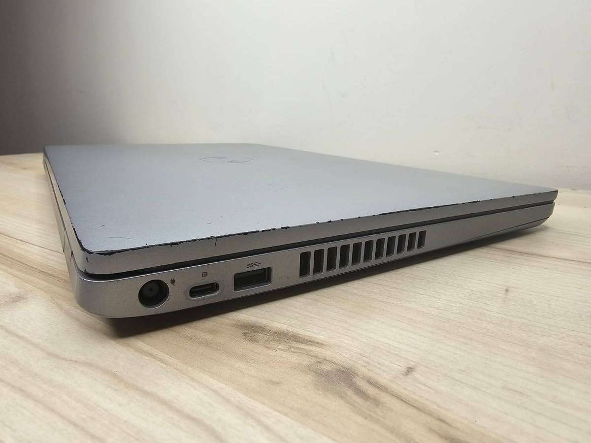 Dell Latitude 5510, 10th Gen i5 8gb ram 256gb ssd new battery