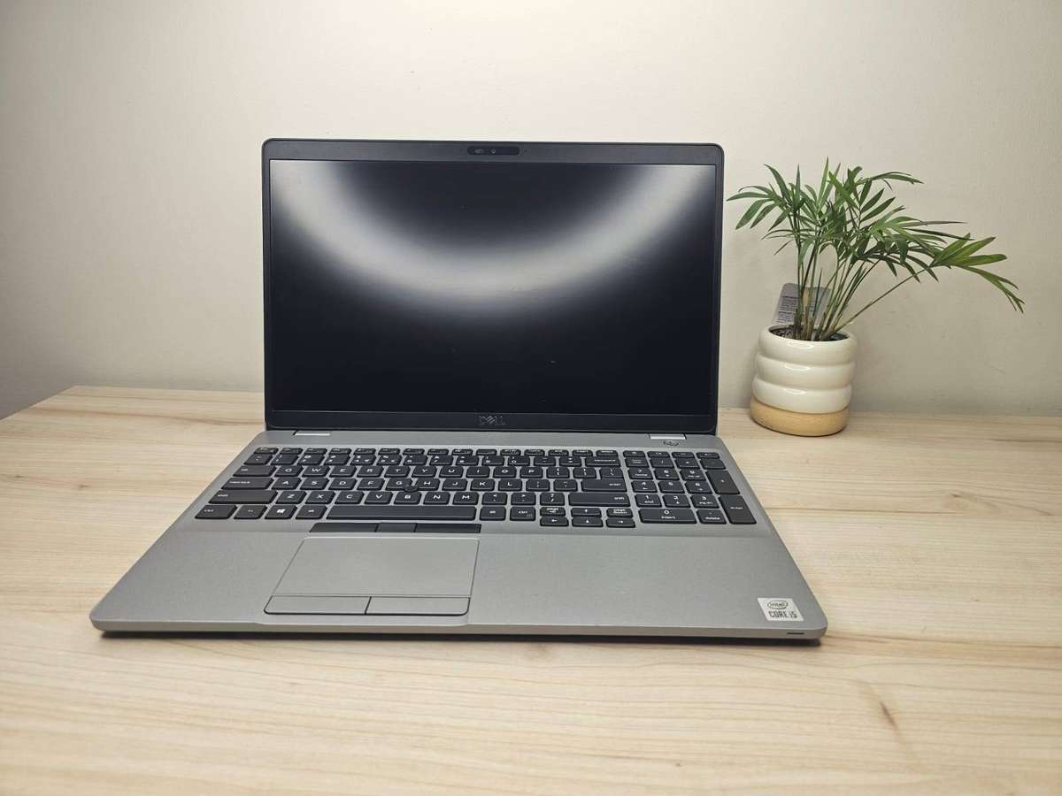Dell Latitude 5510, 10th Gen i5 8gb ram 256gb ssd new battery