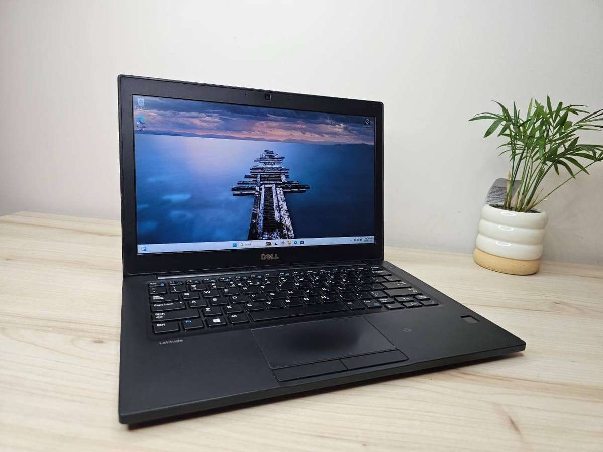 Dell Latitude 7280, 12.5` FHD  Display LTE , i7-6600U@2.8GHz, 8GB RAM, 256GB m.2 SSD new batt