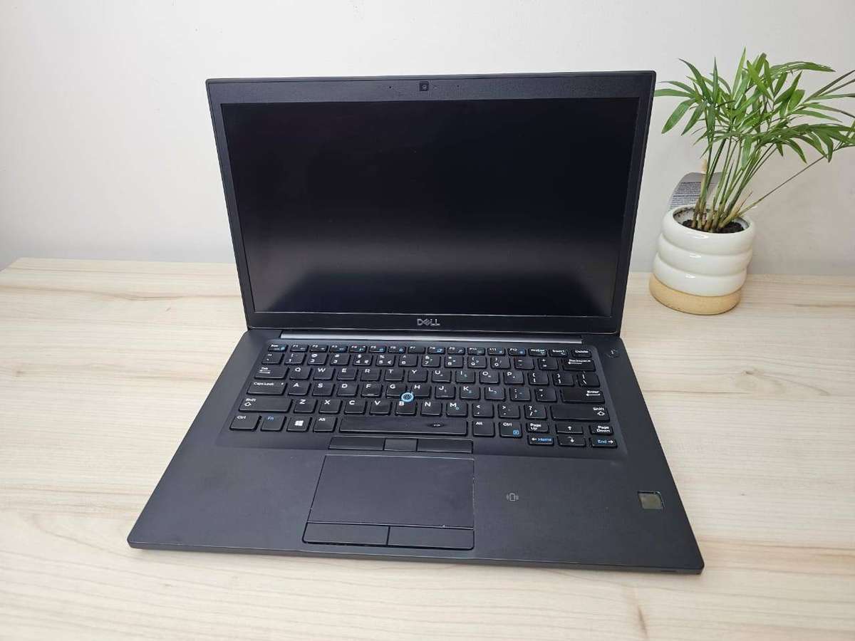 Dell Latitude 7490, 8th Gen i7-8650U, 8gb ram 256gb  nvme ssd 14` fhd display new batt