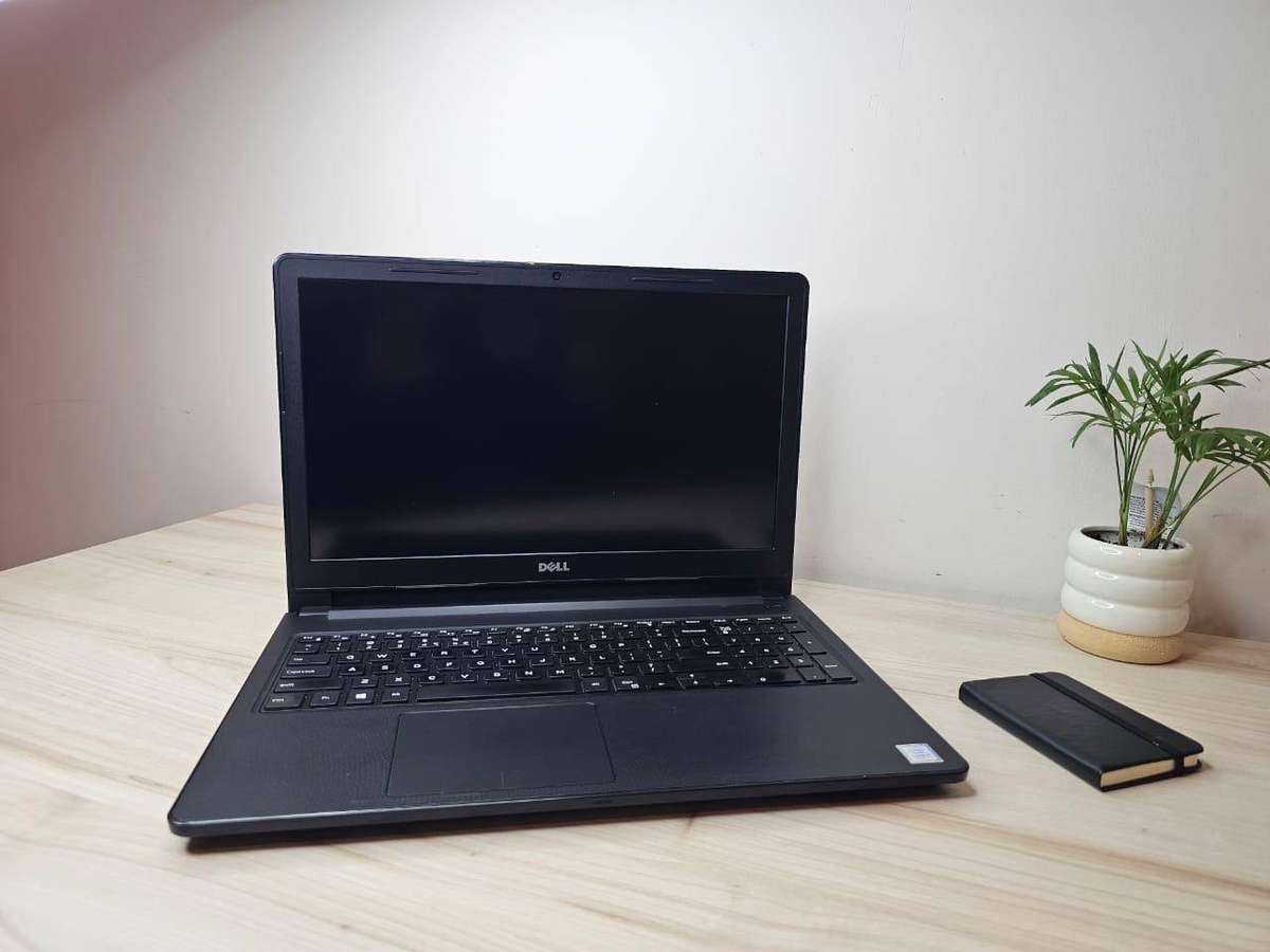 Dell Vostro 15 3568 core i5 7th gen 8gb ram 128gb ssd new batt