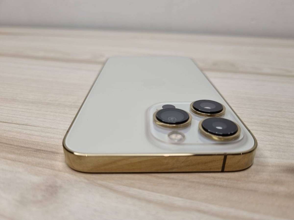 I phone 13 pro 256 gb 100% battery health