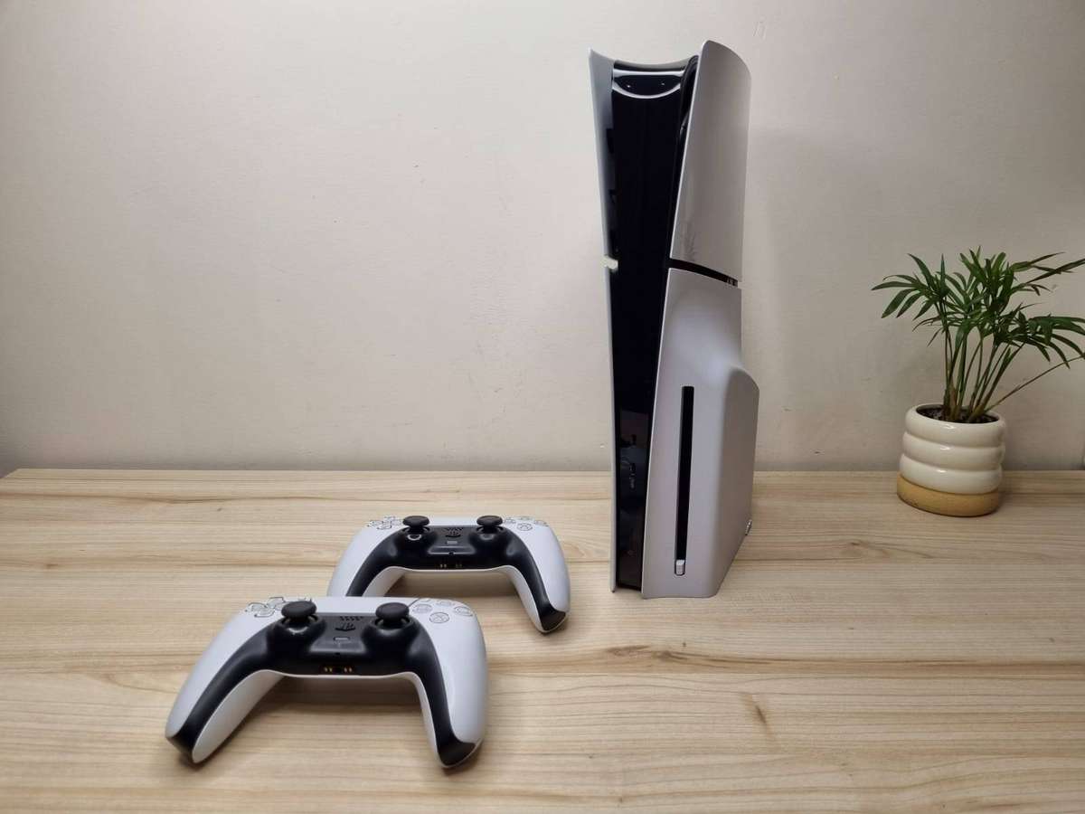 Playstation 5  Slim  Disc  Edition  1tb with 2 controllers and ps5 camera