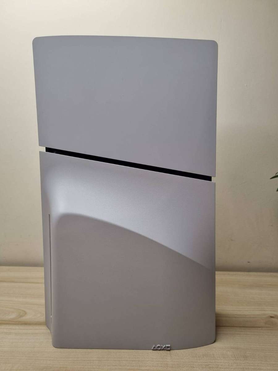 Playstation 5  Slim  Disc  Edition  1tb with 2 controllers and ps5 camera