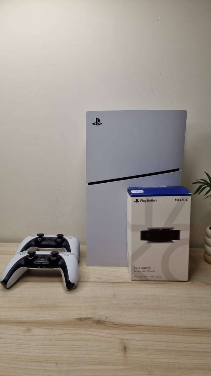 Playstation 5  Slim  Disc  Edition  1tb with 2 controllers and ps5 camera