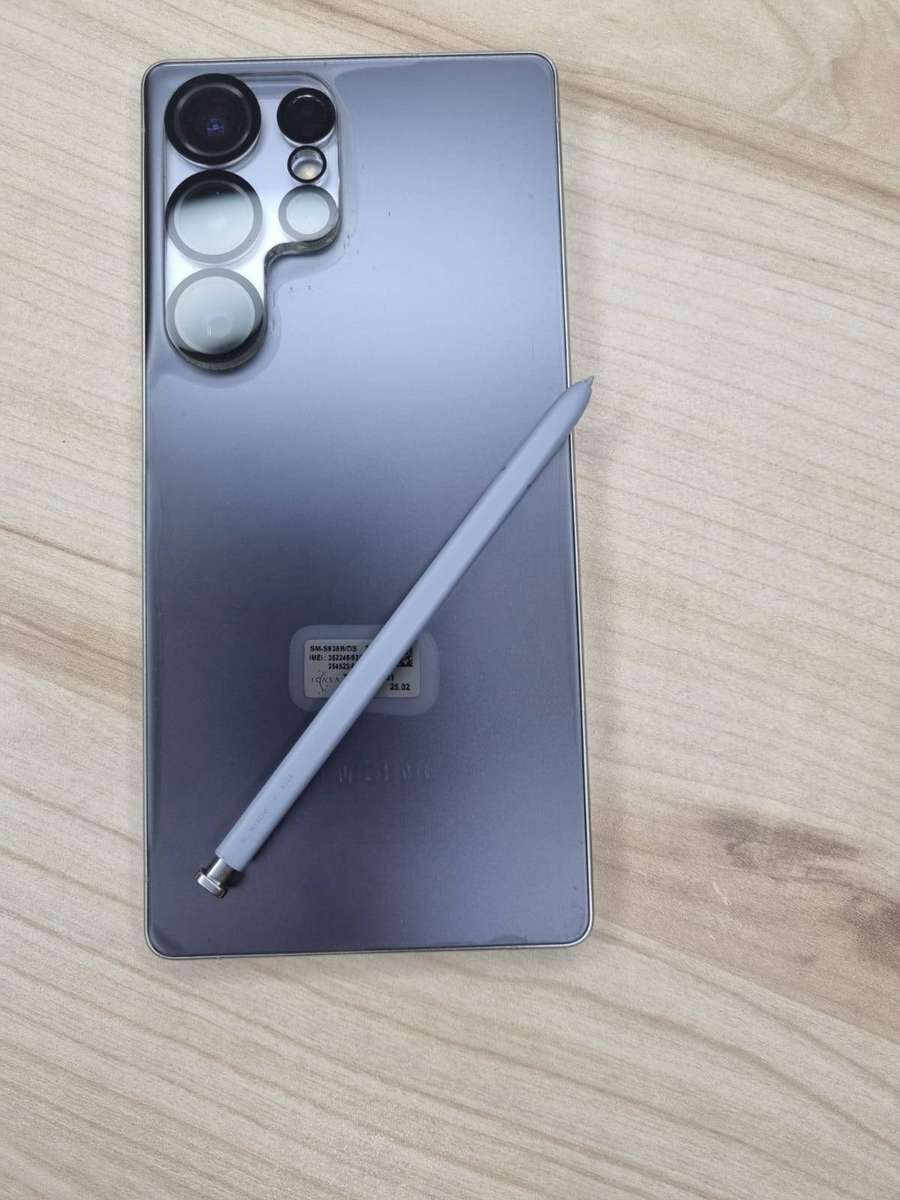 Samsung Galaxy S25 Ultra 256GB Smartphone