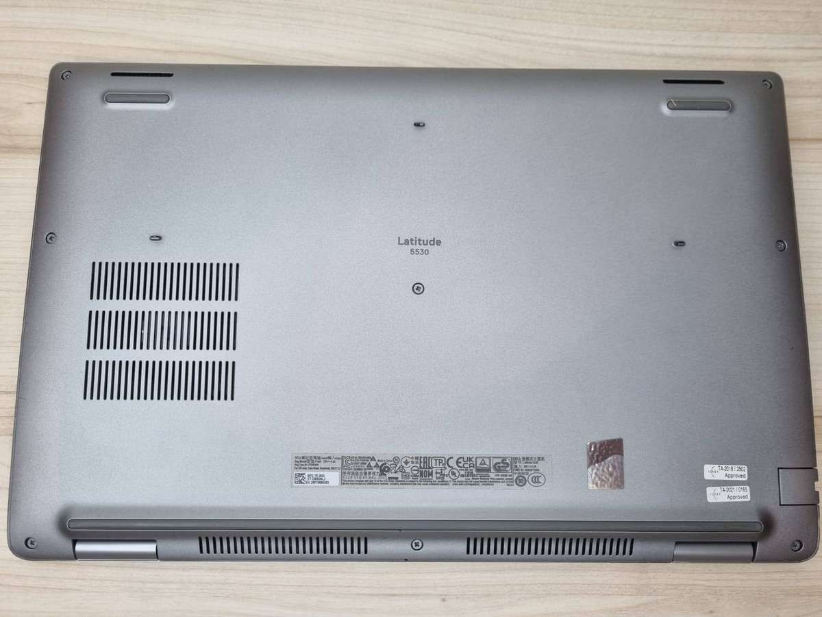 Dell Latitude 5530 15.6-inch Core i7-1265U 16GB RAM 512GB SSD Win 11 Pro Laptop
