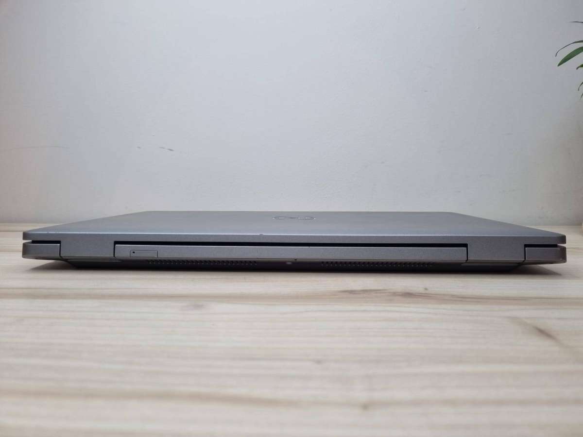 Dell Latitude 5530 15.6-inch Core i7-1265U 16GB RAM 512GB SSD Win 11 Pro Laptop