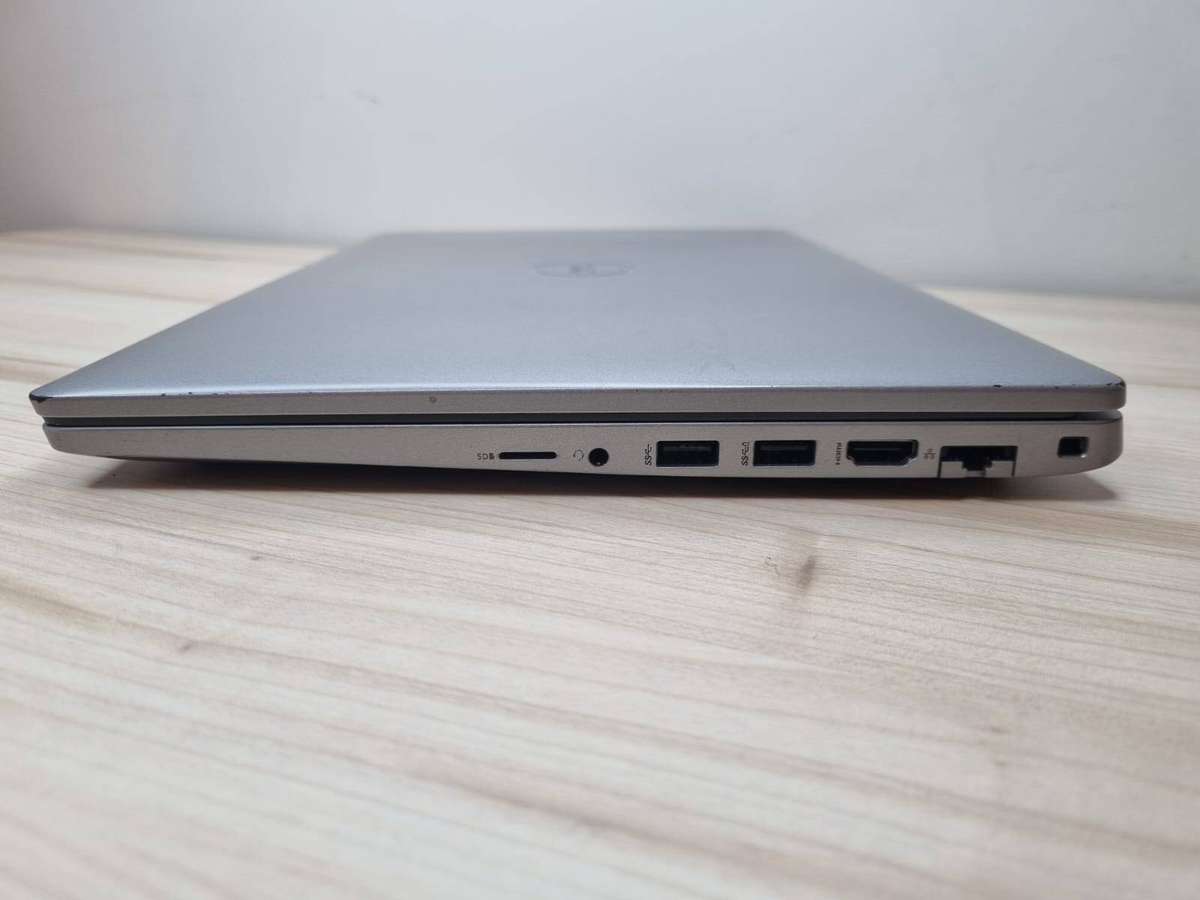 Dell Latitude 5520 Intel Iris Xe Graphics i7 11th Gen  16GB 512GBssd 15.6''