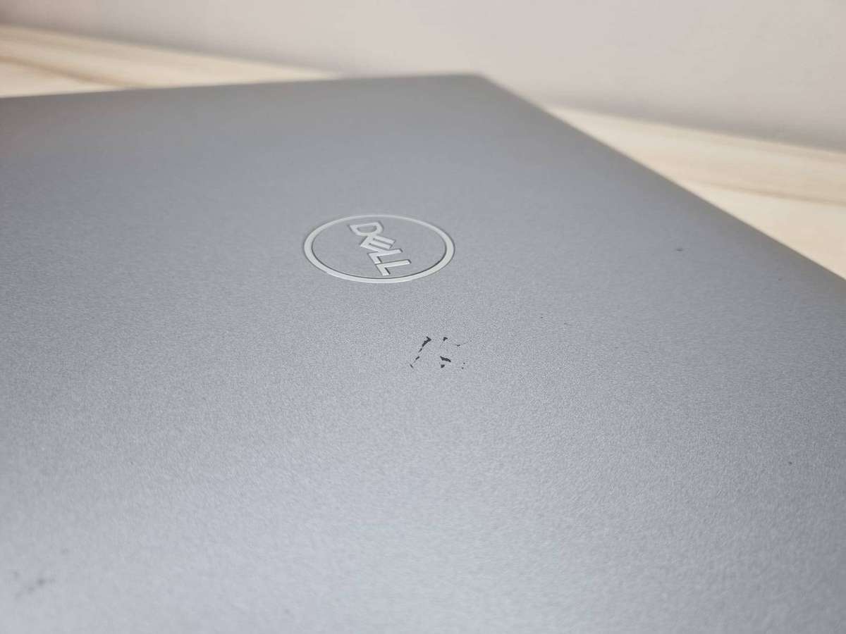 Dell Latitude 5520 Intel Iris Xe Graphics i7 11th Gen  16GB 512GBssd 15.6''