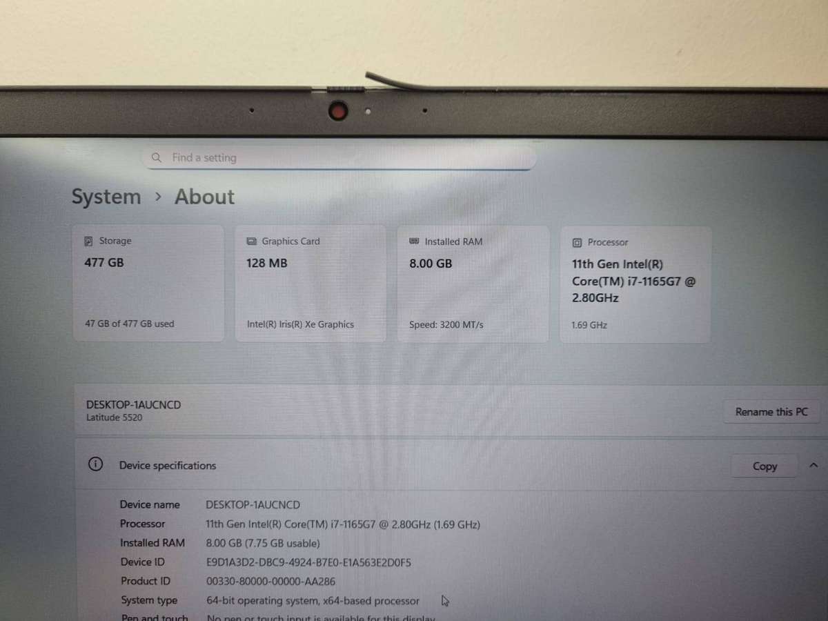 Dell Latitude 5520 Intel Iris Xe Graphics i7 11th Gen  16GB 512GBssd 15.6''