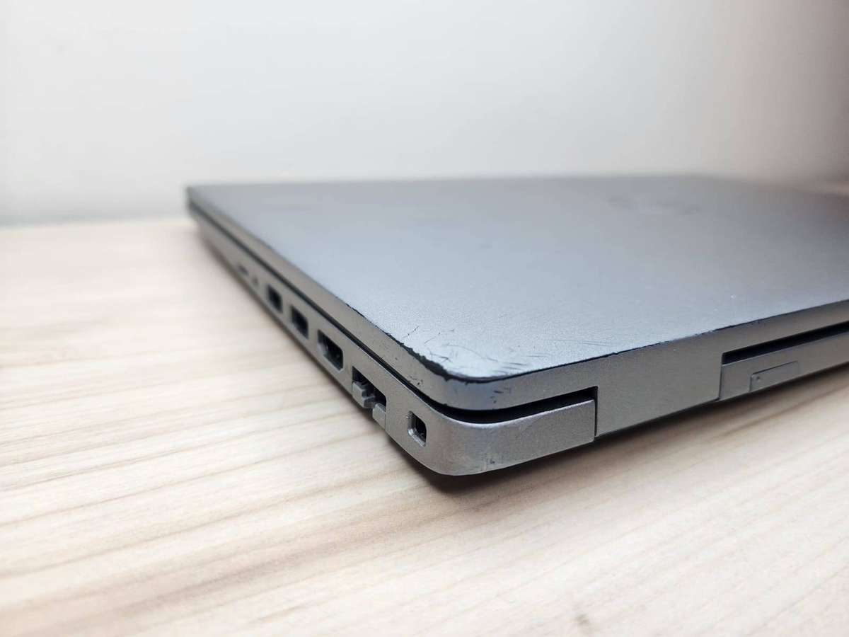 Dell Latitude 5520  11th Gen i7 | 15.6 | 16GB RAM | 512GB SSD | SIM | Iris Xe