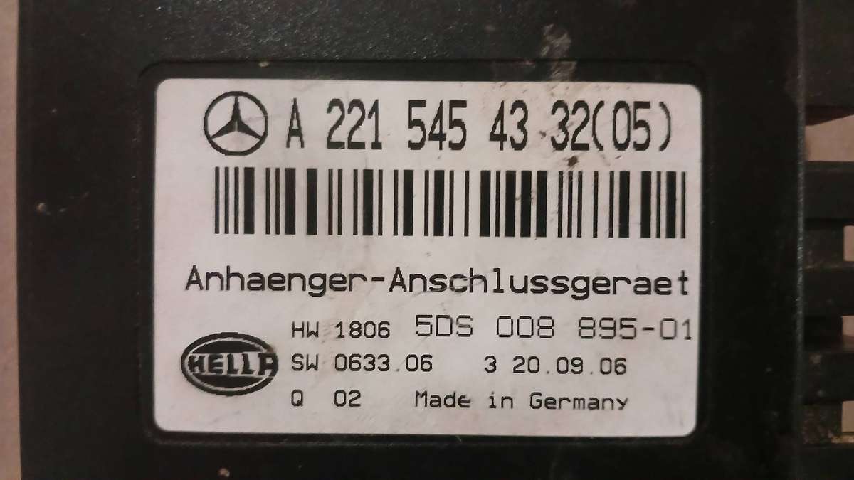 Mercedes-Benz Trailer Control Module - A2215454332 (HELLA OEM)