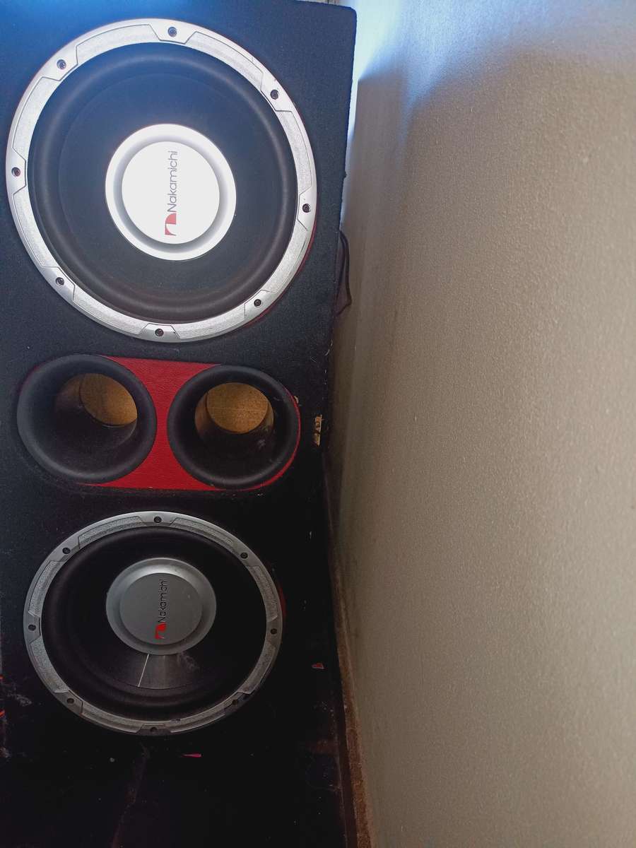 2x Nakamichi 12-Inch Subwoofer plus superwood enclosure