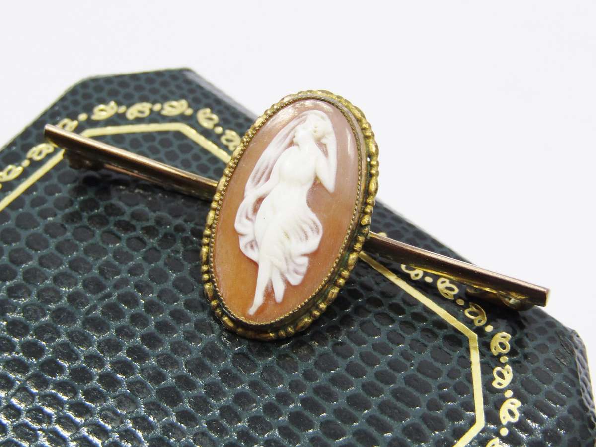 An Amazing Rolled Gold Antique Cameo Bar Brooch