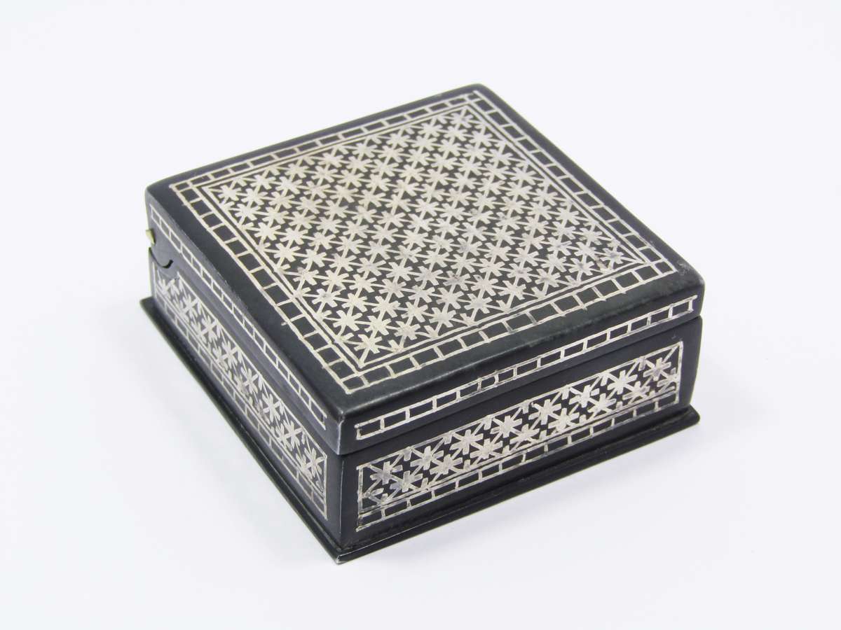 Lovely Indian "Bidri-ware" Silver Inlaid Metal Trinket Box