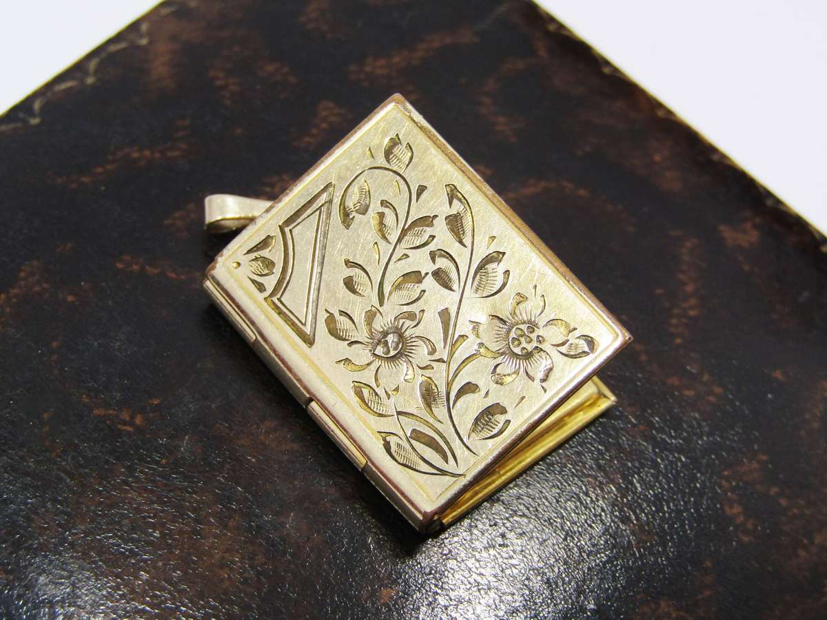 Lovely Antique/Vintage Rolled Gold Book Locket Pendant