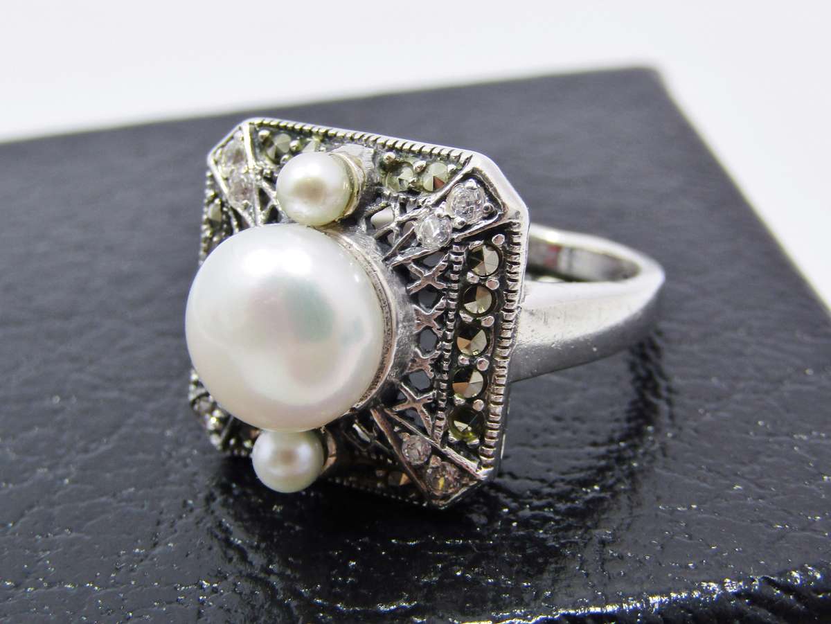 A Gorgeous Square Vintage Design Marcasite and Fresh Water Pearl Ring in Sterling Silver.