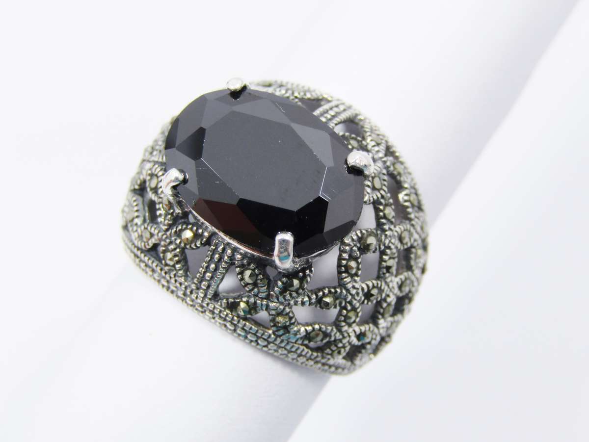 A Gorgeous Filigree Basket Design Marcasite Ring With a Black Stone in Sterling Silver
