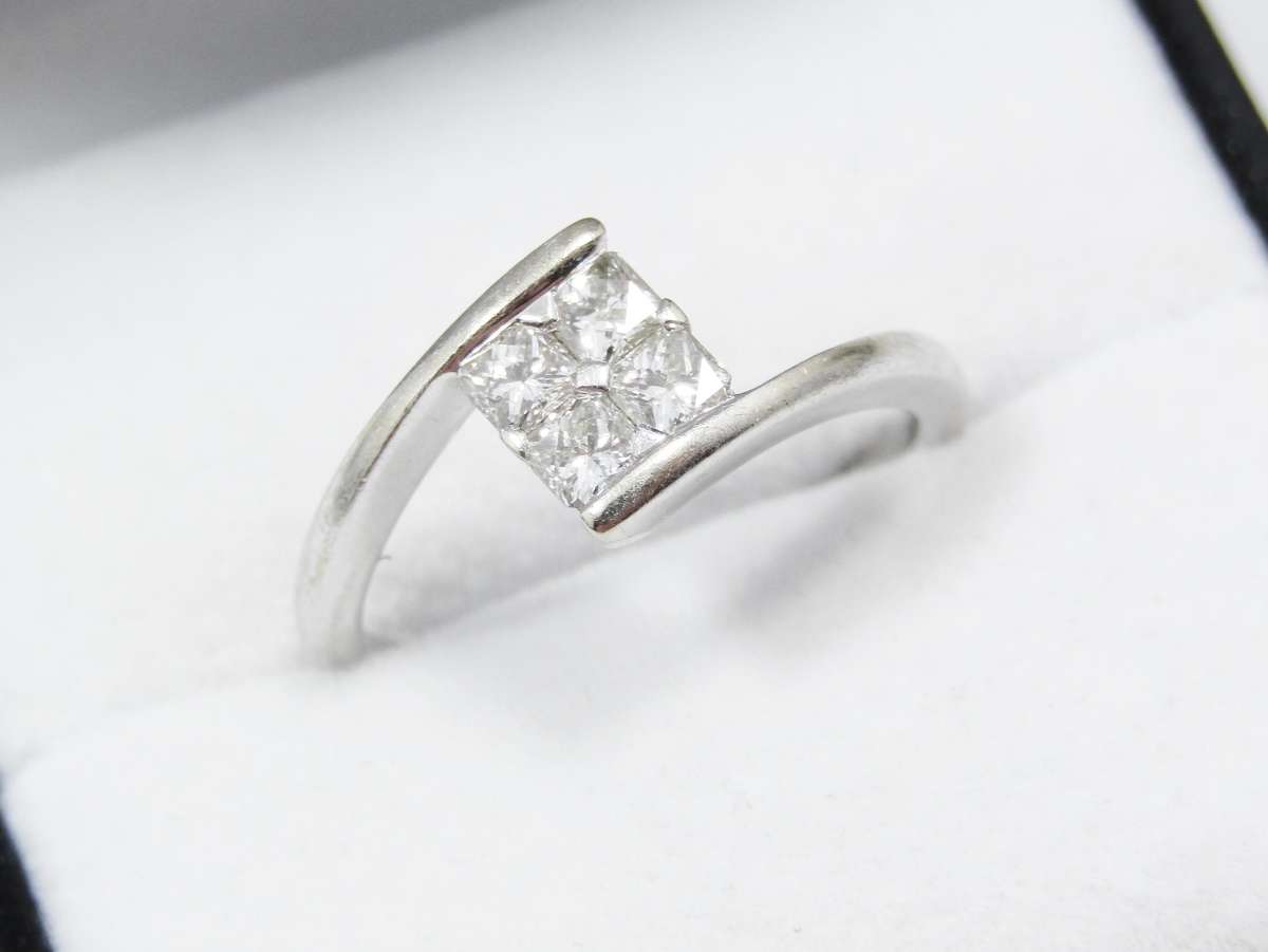 Stunning! Shimansky "My Girl" 18CT Gold & Diamond Ring