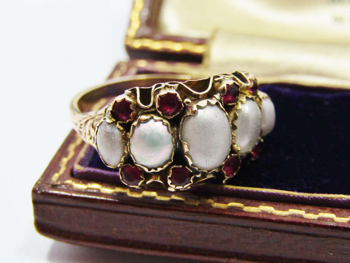 Antique Victorian 9CT Gold, Split Pearl & Garnet Ring