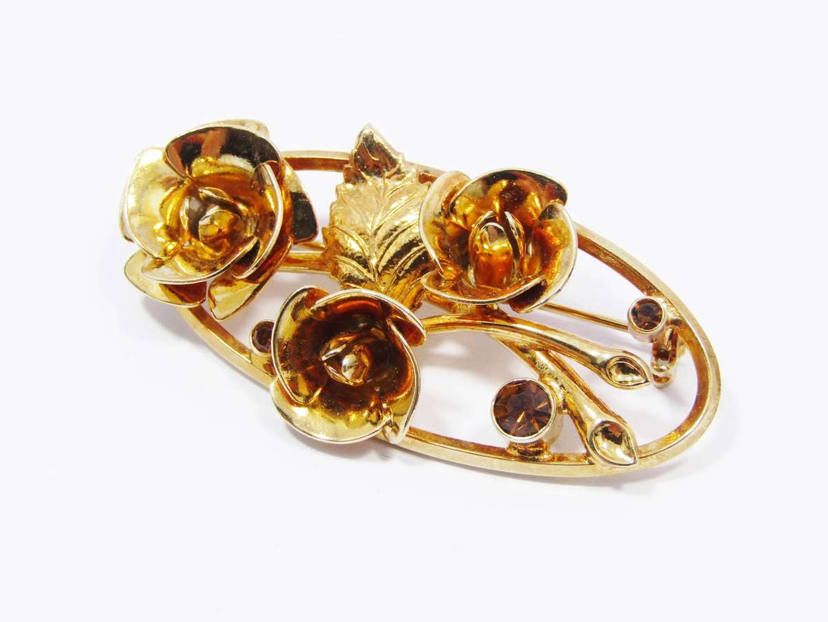 A Stunning Gold Tone David Wuhl Brooch