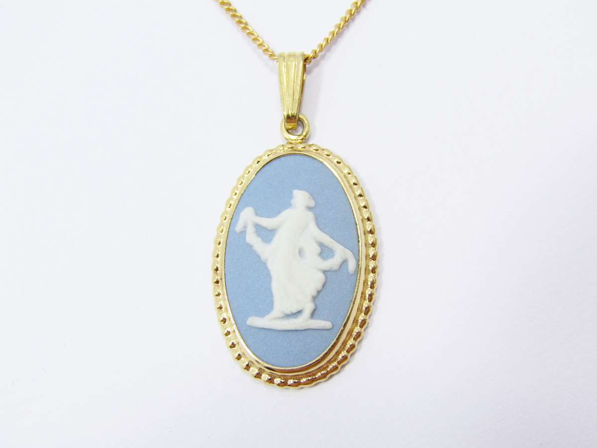 A Beautiful Gold Tone Wedgwood Pendant on Chain