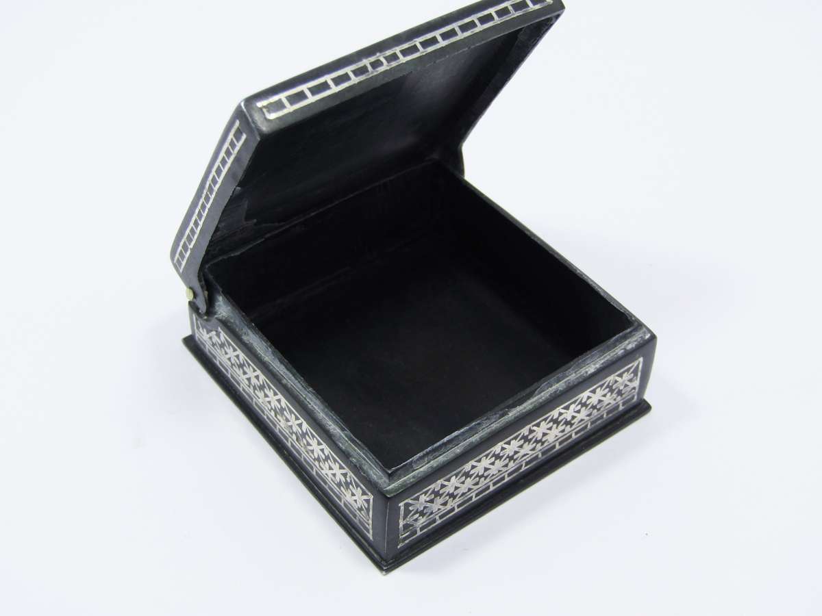 Lovely Indian "Bidri-ware" Silver Inlaid Metal Trinket Box