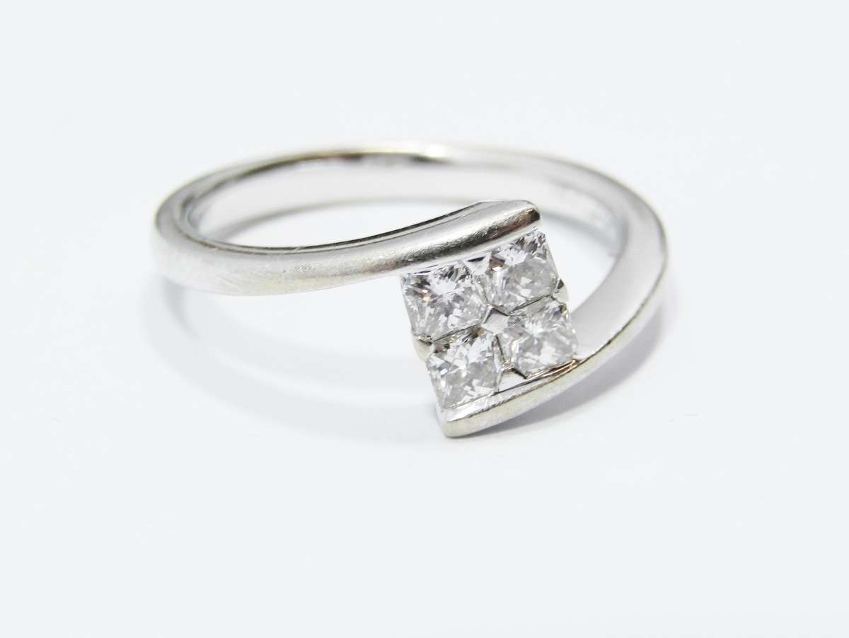 Stunning! Shimansky "My Girl" 18CT Gold & Diamond Ring