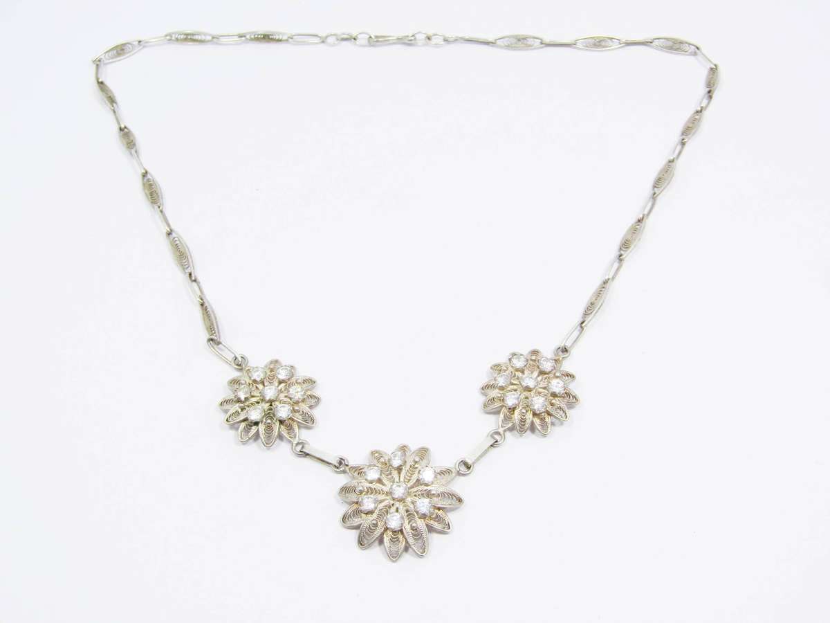 A Lovely Filigree Flower Necklace Set with Tiny Clear Sones in 800 Silver