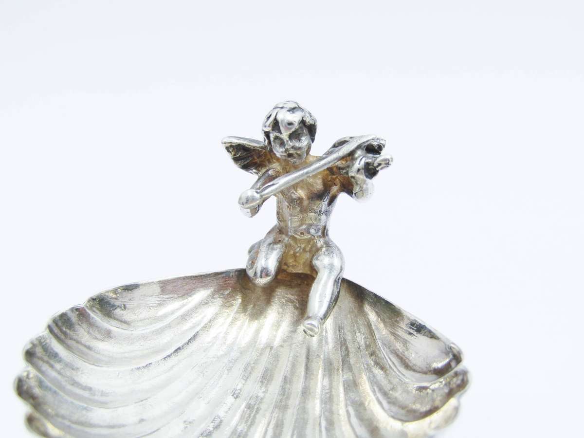 Beautiful Vintage Sterling Silver Salt Cellar with Cupid