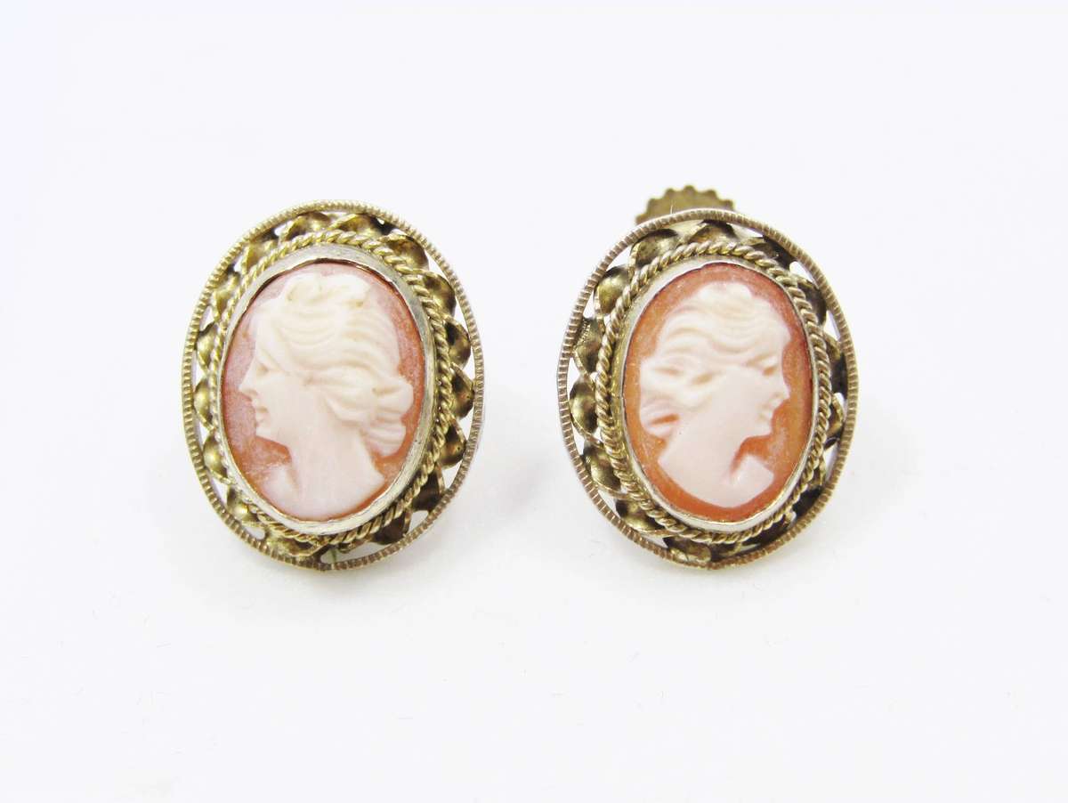 A Stunning Pair of Gold Gilt Over Sterling Silver Cameo Screw Back Earrings in Sterling Silver.