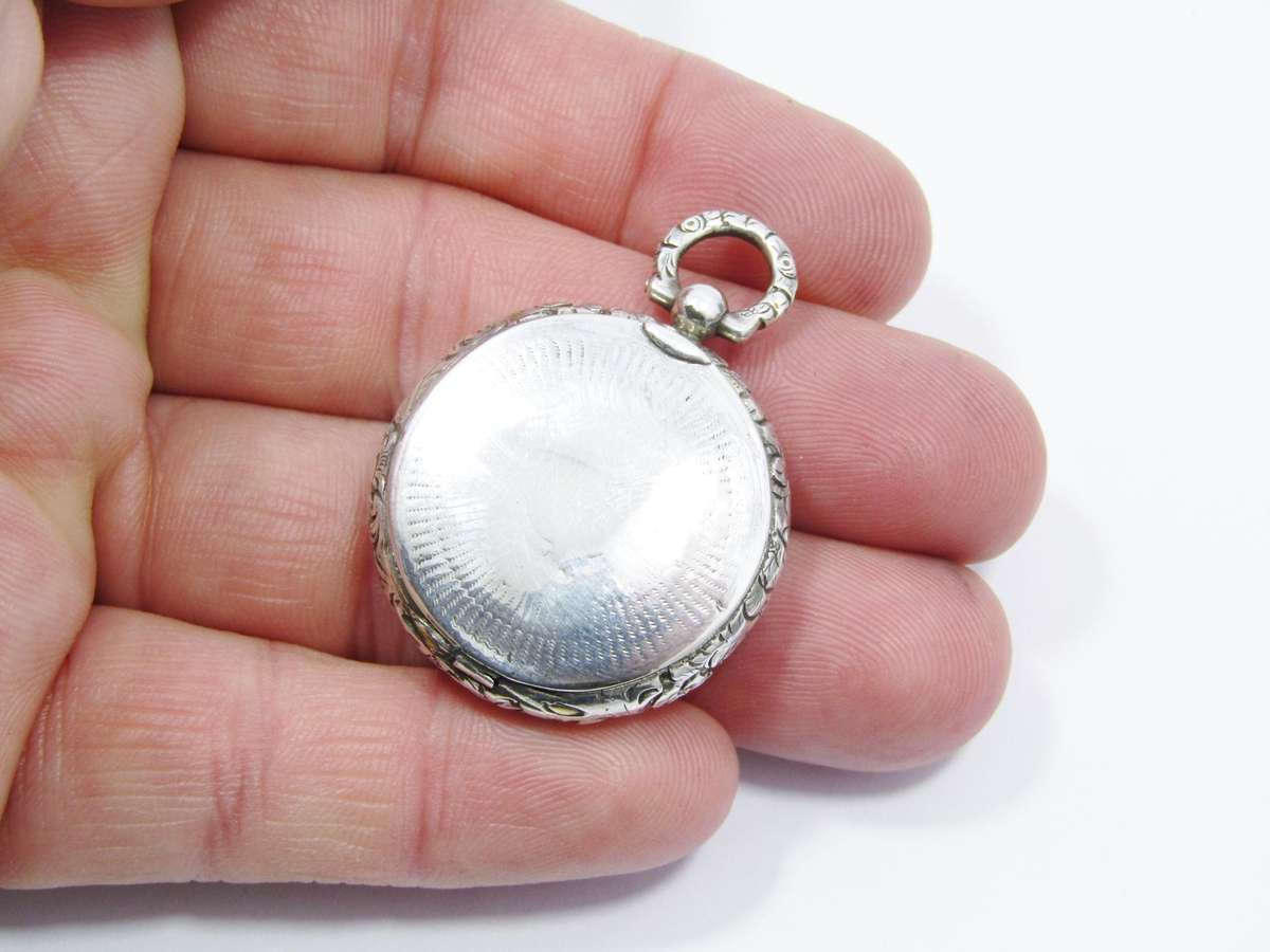 Antique (c1832) Hallmarked Silver Engraved Locket