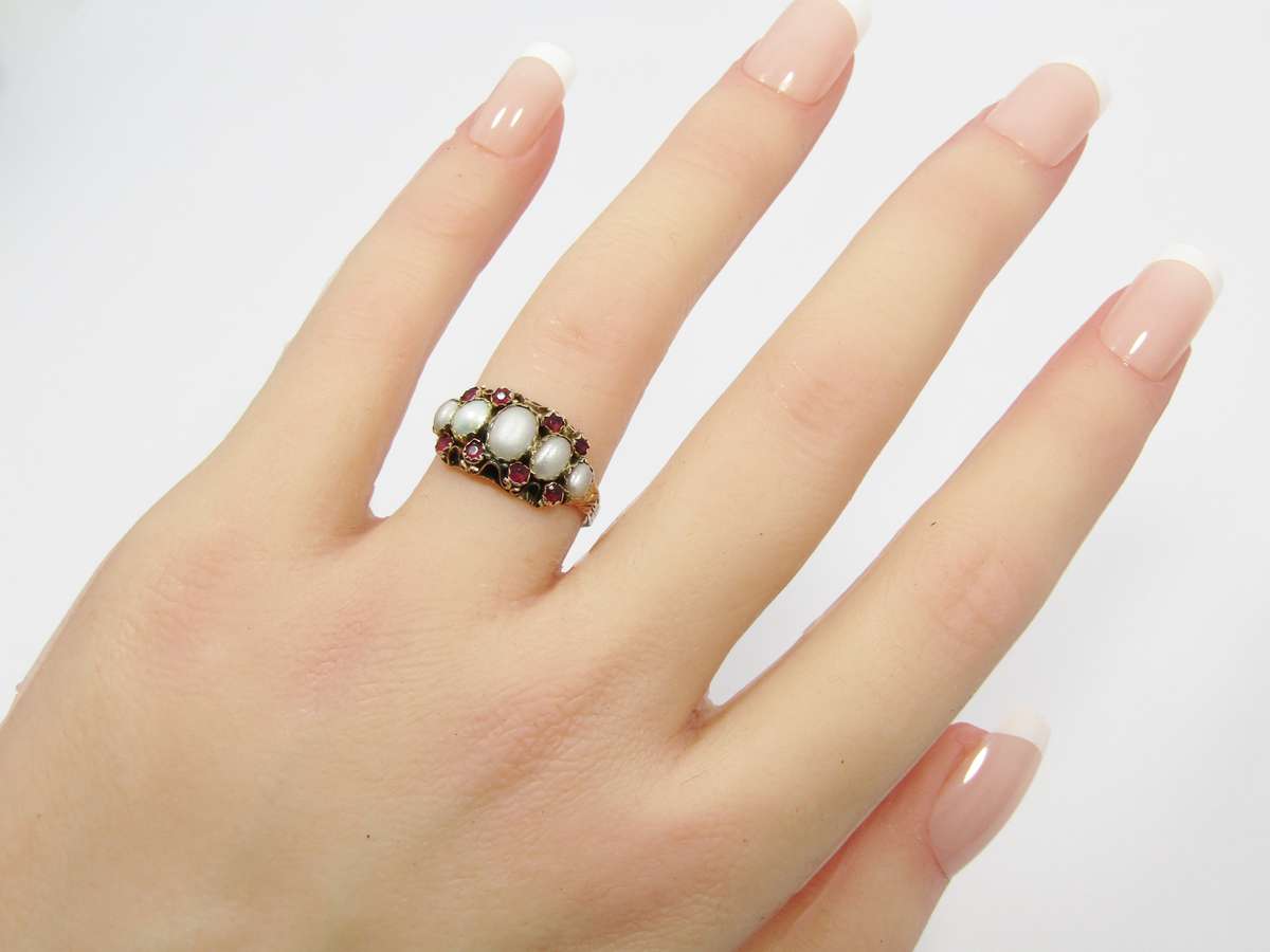 Antique Victorian 9CT Gold, Split Pearl & Garnet Ring