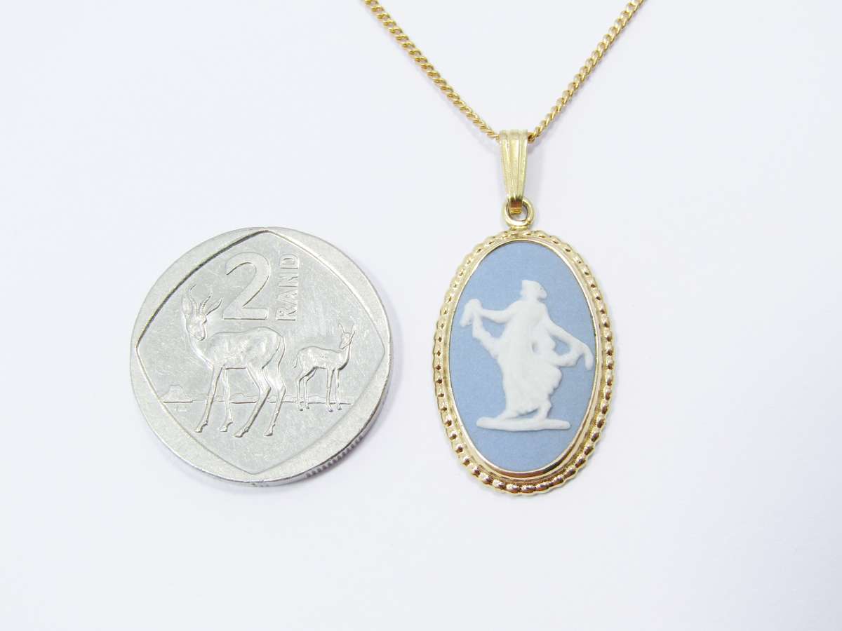 A Beautiful Gold Tone Wedgwood Pendant on Chain