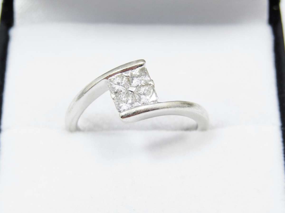 Stunning! Shimansky "My Girl" 18CT Gold & Diamond Ring