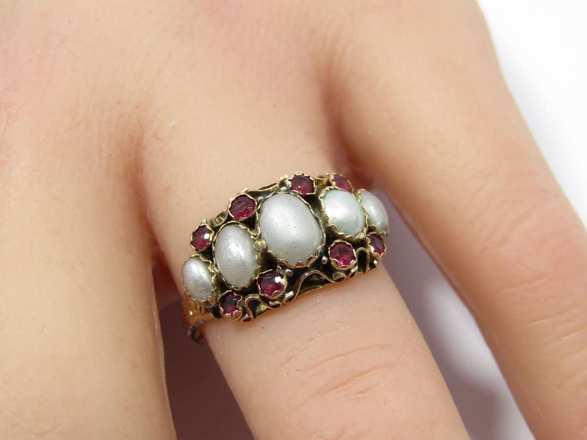 Antique Victorian 9CT Gold, Split Pearl & Garnet Ring