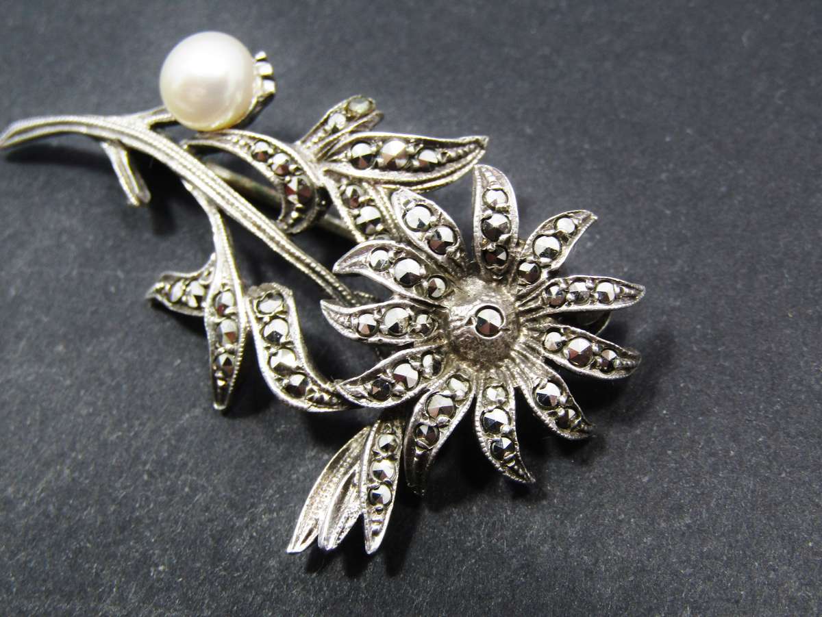 A Gorgeous Vintage Marcasite And Pearl brooch in Sterling Silver.