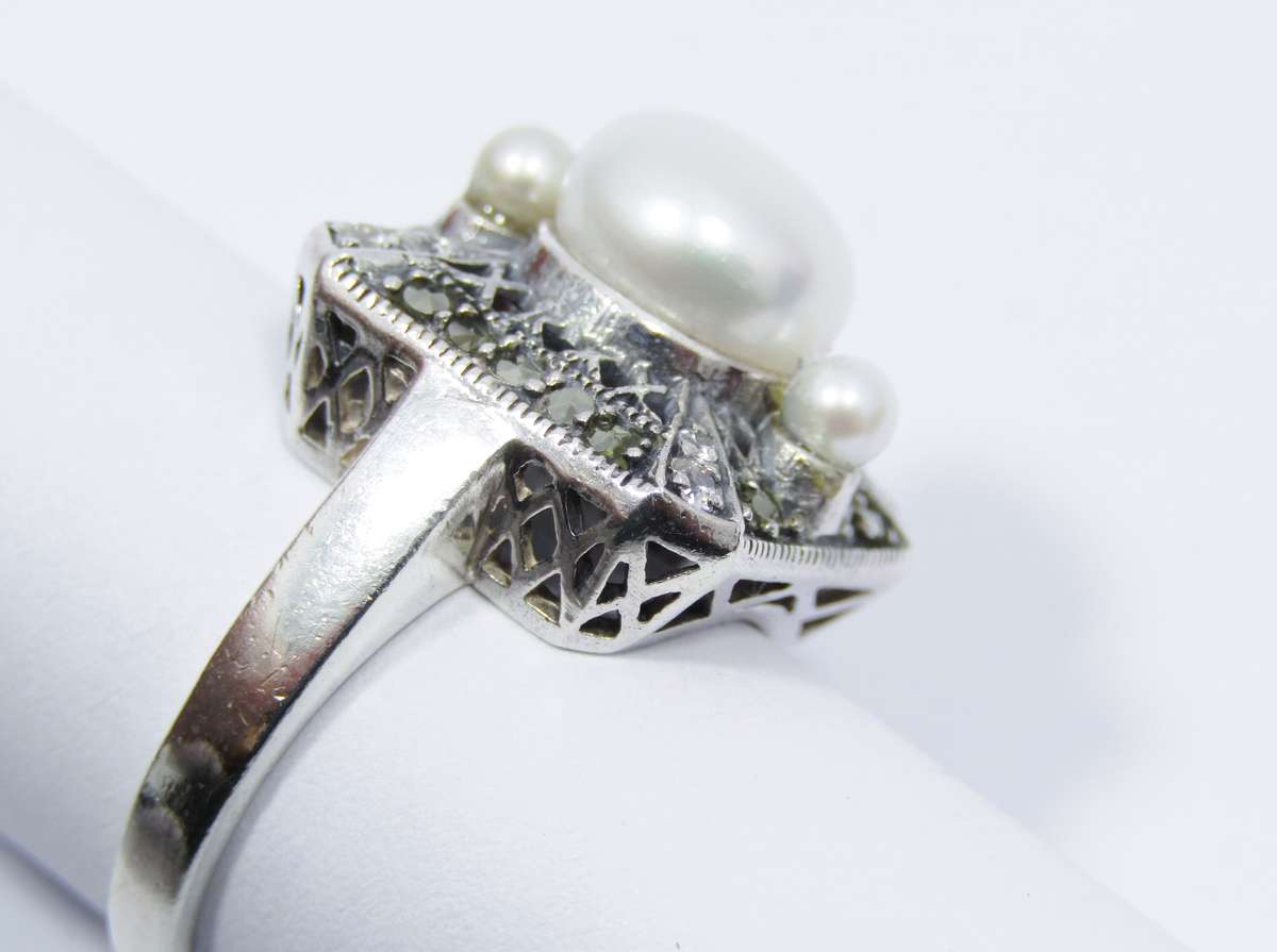 A Gorgeous Square Vintage Design Marcasite and Fresh Water Pearl Ring in Sterling Silver.