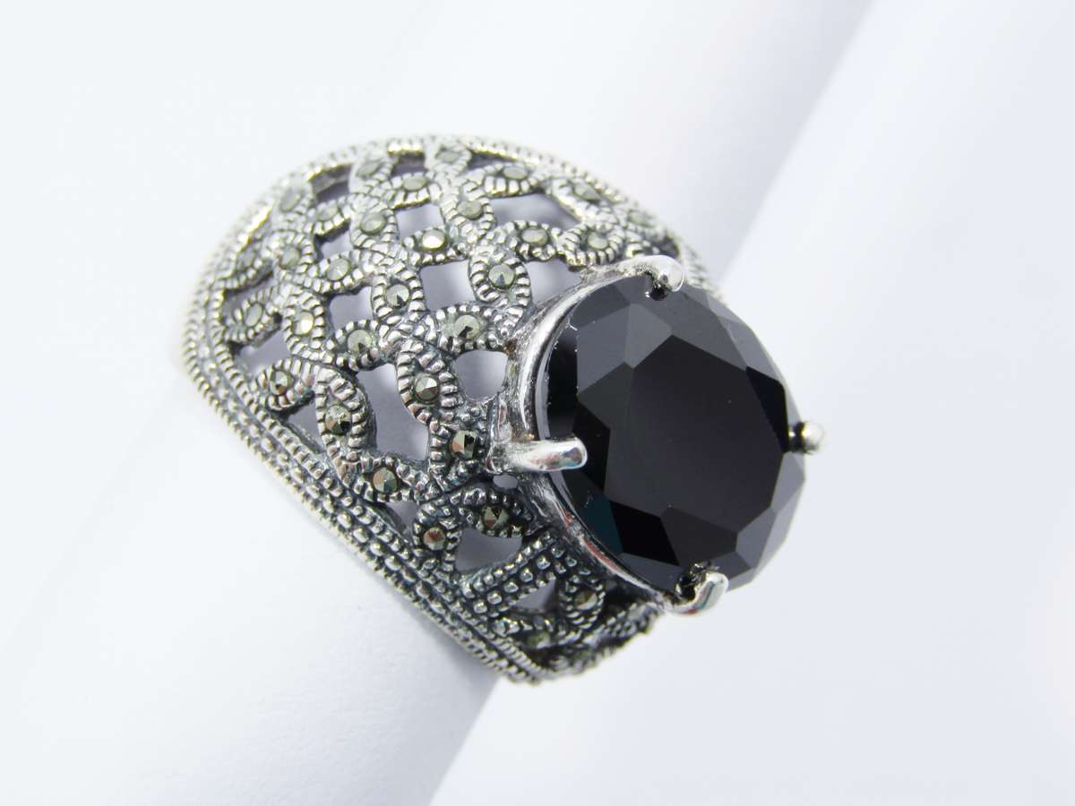 A Gorgeous Filigree Basket Design Marcasite Ring With a Black Stone in Sterling Silver