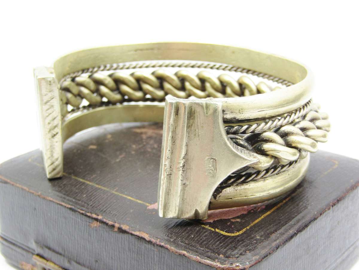 Vintage (c1942) Egyptian Bedouin Brass Cuff Bangle