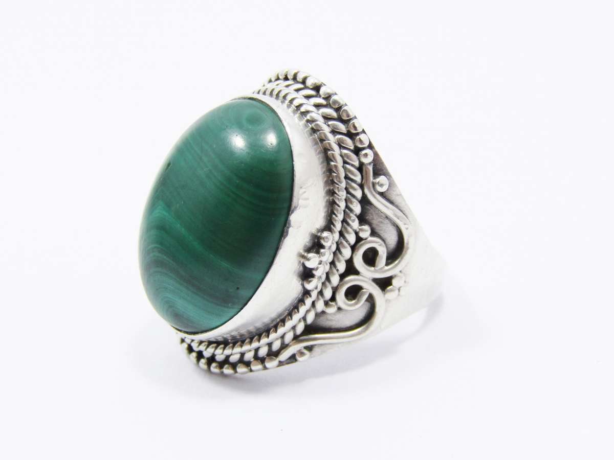 A Lovely Chunky Malachite Stone ring in Sterling Silver.
