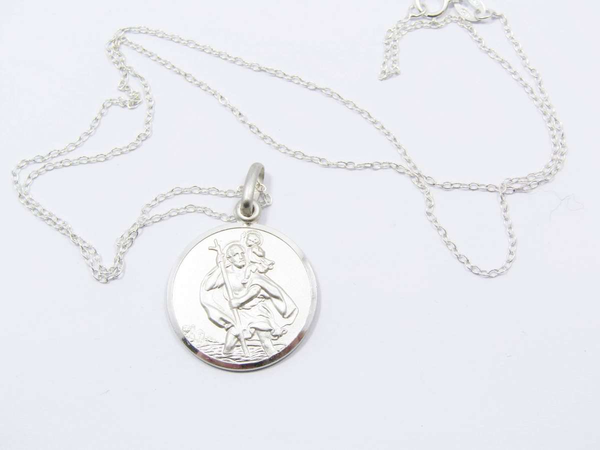 A Lovely large Round St Cristopher Pendant on Chain in Sterling Silver