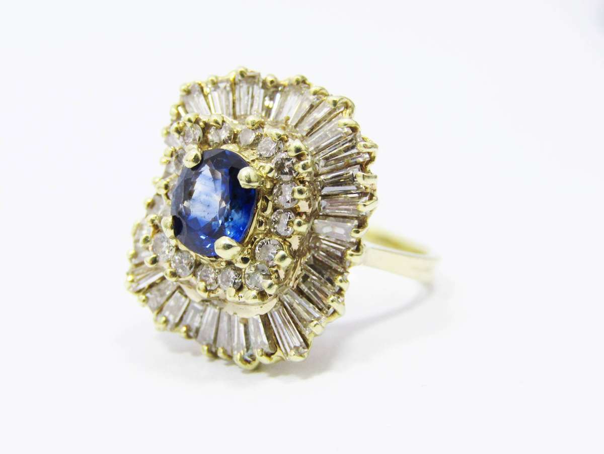 Exquisite! Vintage 14ct Gold, 1.2CT Diamond & Sapphire Ring