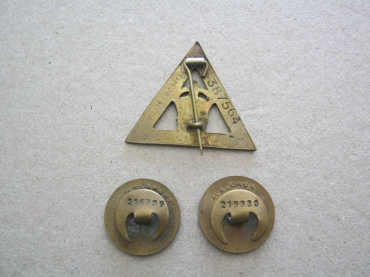 WW1 British Badges.
