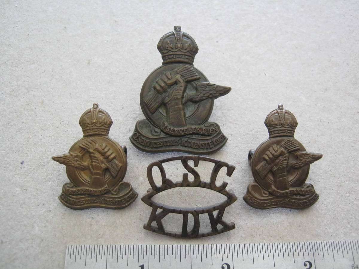 WW2 SA Q Services Badges.