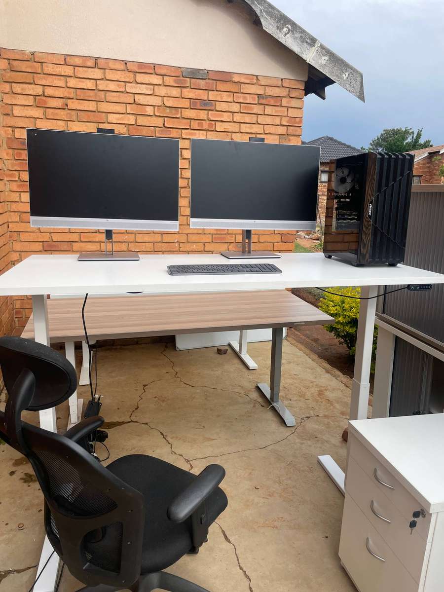 White Electric Standing Desk 160x80cm | Dual LINAK Motor | Adjustable Height + Pedestal