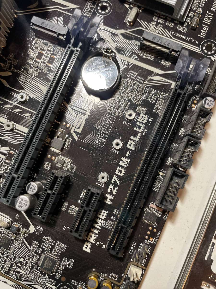 i7 Kit: ASUS H270M-Plus | i7-7700  | 16gb ddr 4 |