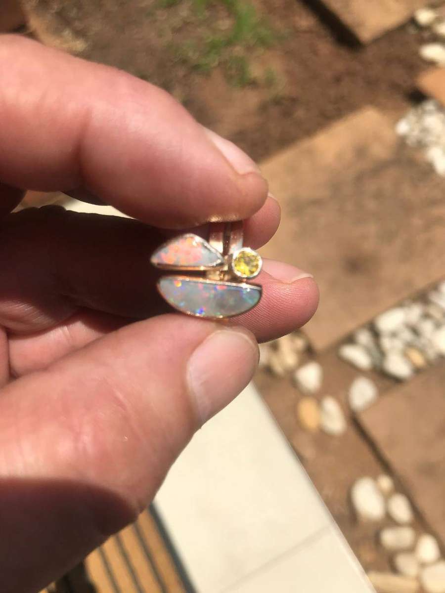 9ct Gold Australian Opal Ring 3.5g | Natural Opals & 0.25ct Yellow Diamond